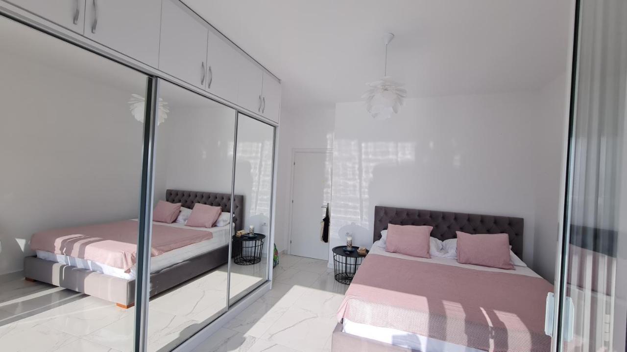 Rocknest Sea View Penthouse Apartment Sarande Luaran gambar